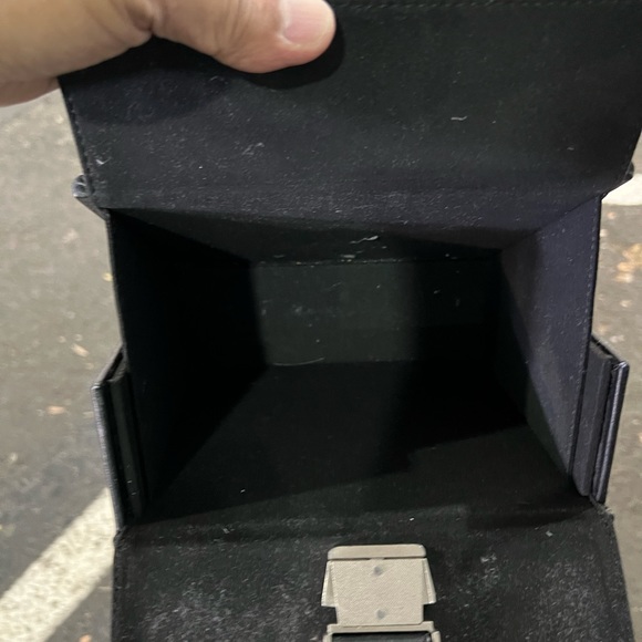 HELIOT EMIL Black Carabiner Box Bag
by Heliot Emil (UNISEX)-Unique - Picture 11 of 16